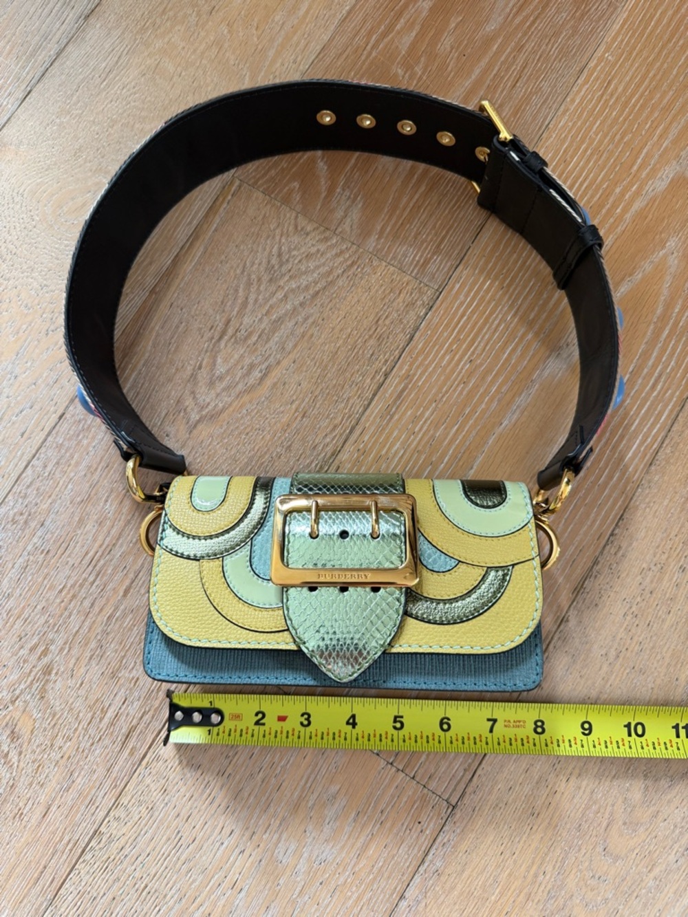 Burberry multicolor Leather shoulder/ Cross Body with Gold Logo - Picture 4 of 15